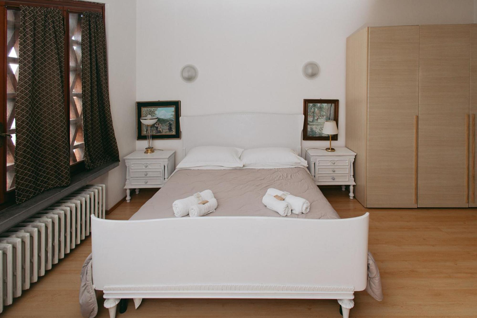 Отель Enzo'S House Лукка Экстерьер фото